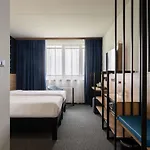 Hotel Ibis Styles Airport 3*