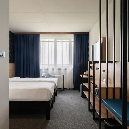 Ibis Styles Airport 3*