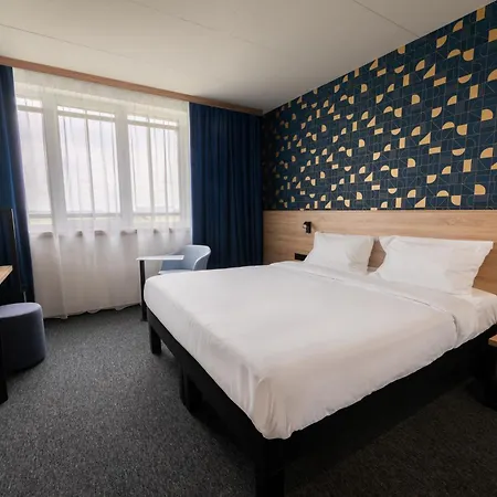 Ibis Styles Airport ホテル 3*