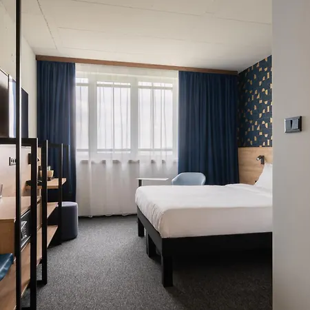 Ibis Styles Airport 3*