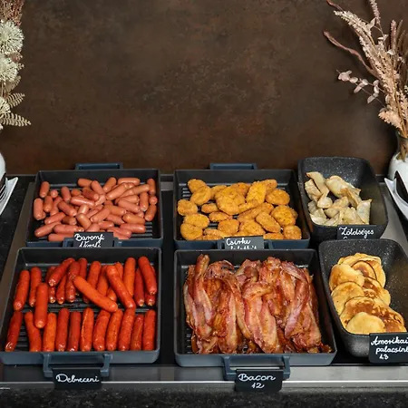 Ibis Styles Airport ホテル