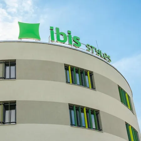 ホテル Ibis Styles Airport デブレツェン
