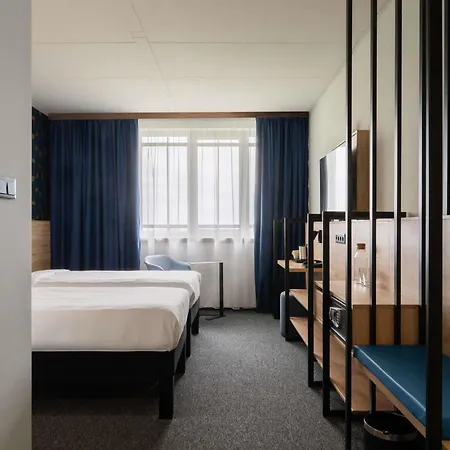 Hotel Ibis Styles Airport 3*