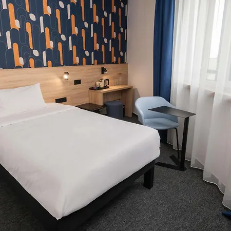 Hotel Ibis Styles Airport 3*