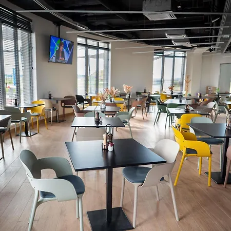Ibis Styles Airport 3* Debrecín