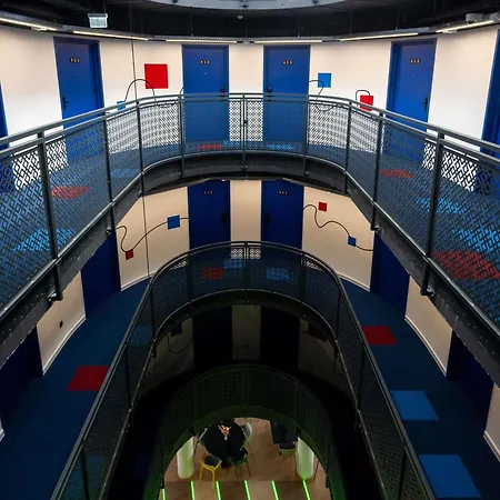 Hotel Ibis Styles Airport 3*