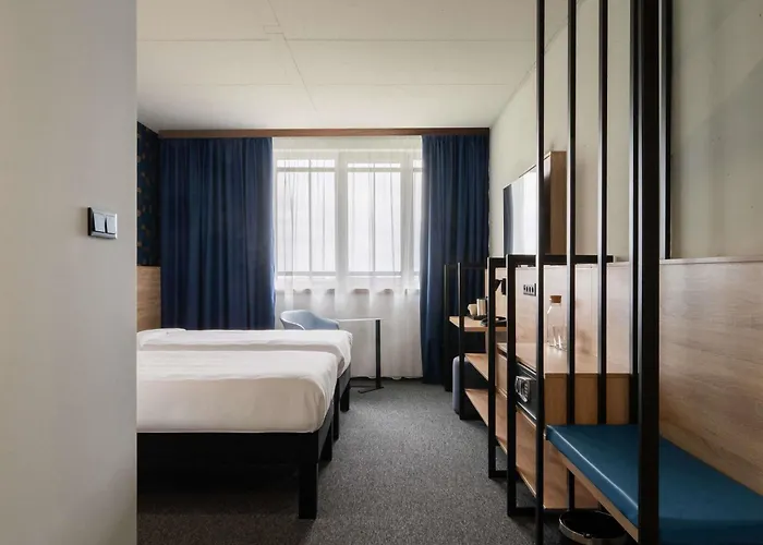 Hotel Ibis Styles Airport 3*