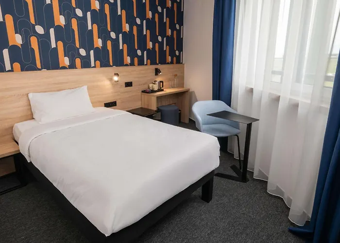 Hotel Ibis Styles Airport 3*