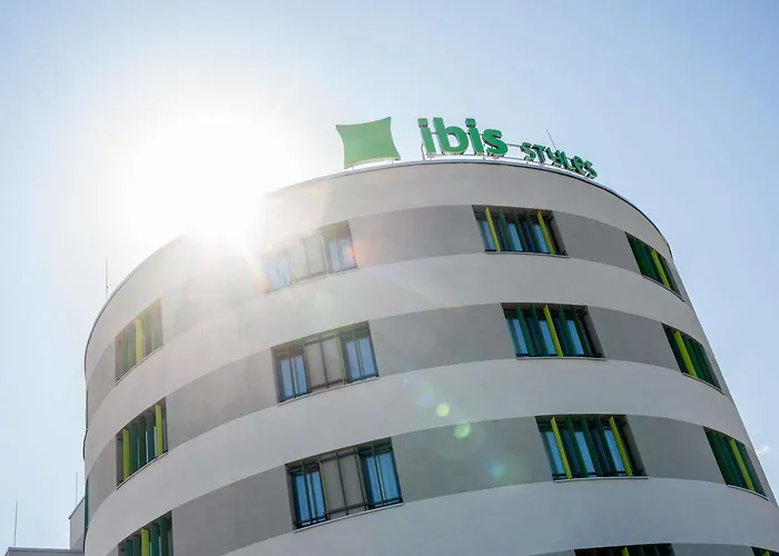 Hotel Ibis Styles Airport 3*